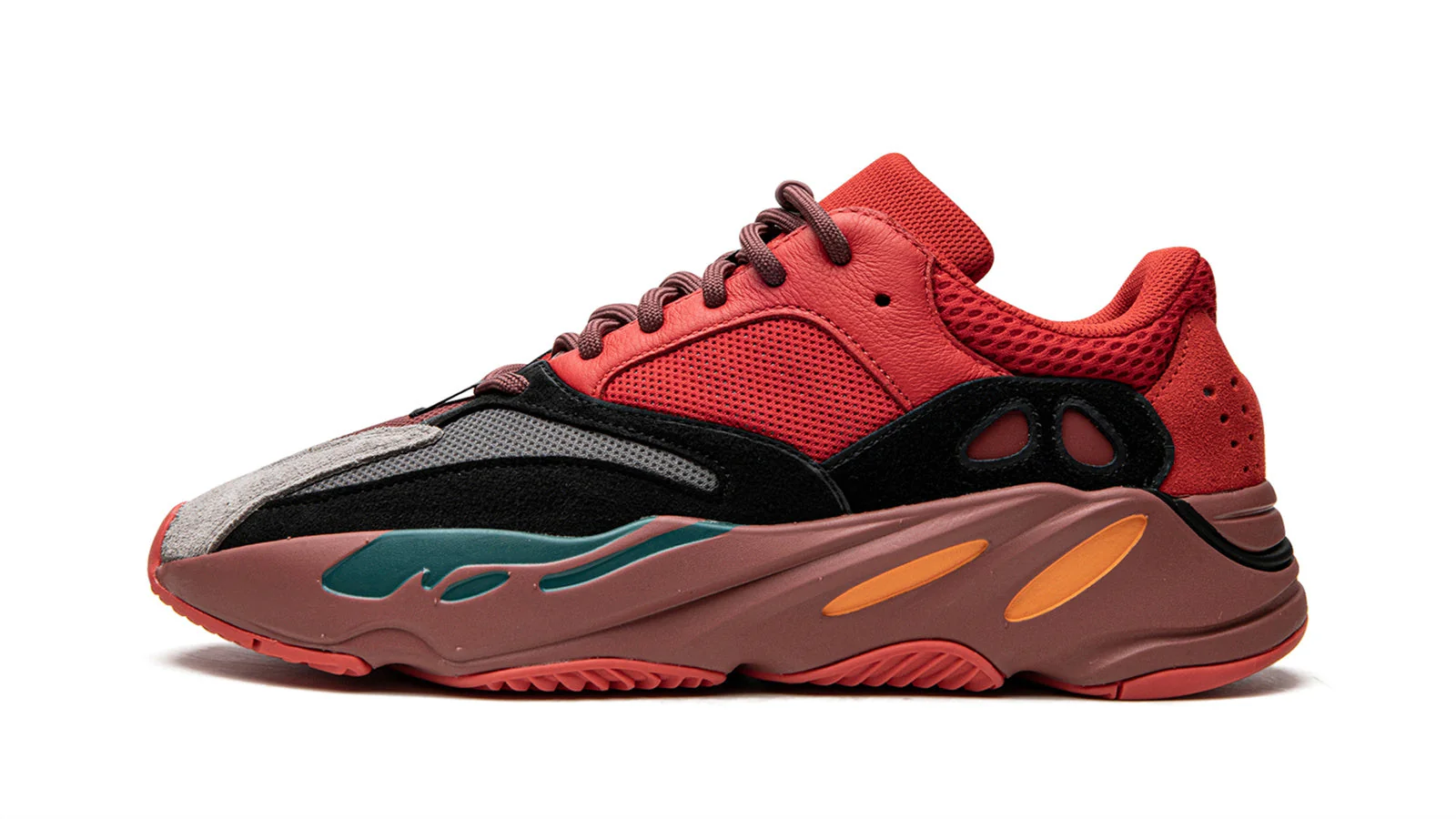 YEEZY BOOST 700 